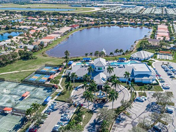 8074 Bellafiore Way, Boynton Beach FL 33472