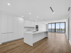 220 Lake Shore Drive 1906, Lake Park FL 33403