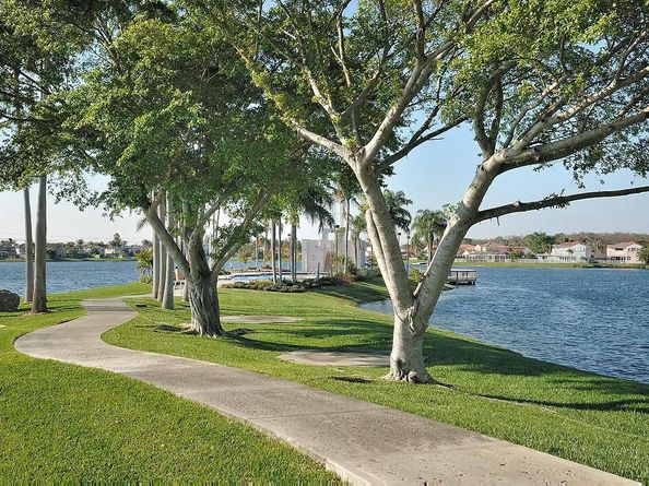 6458 Buena Vista Drive, Margate FL 33065