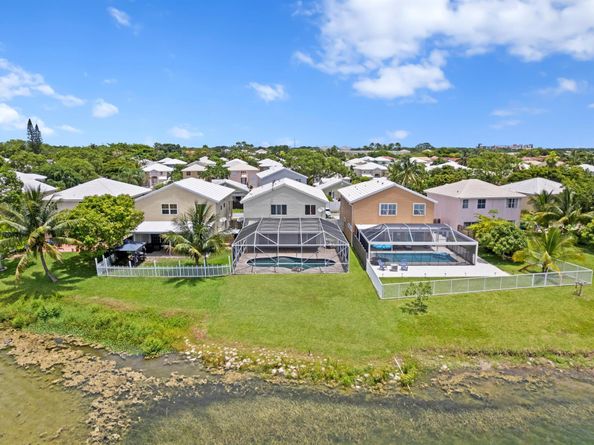 6458 Buena Vista Drive, Margate FL 33065