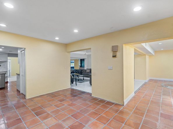 5104 White Oak Lane E, Tamarac FL 33319