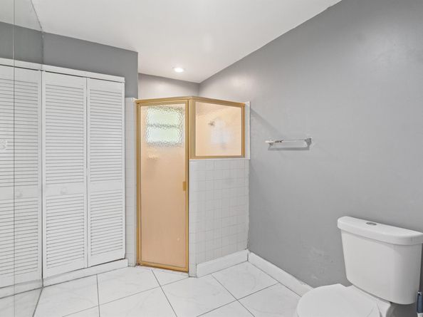 5104 White Oak Lane E, Tamarac FL 33319