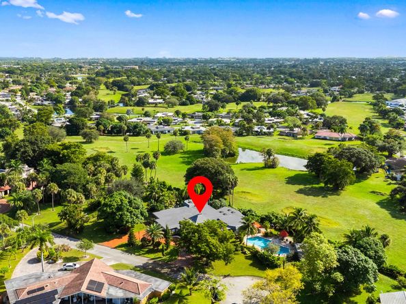 5104 White Oak Lane E, Tamarac FL 33319