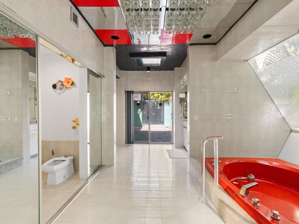 5104 White Oak Lane E, Tamarac FL 33319