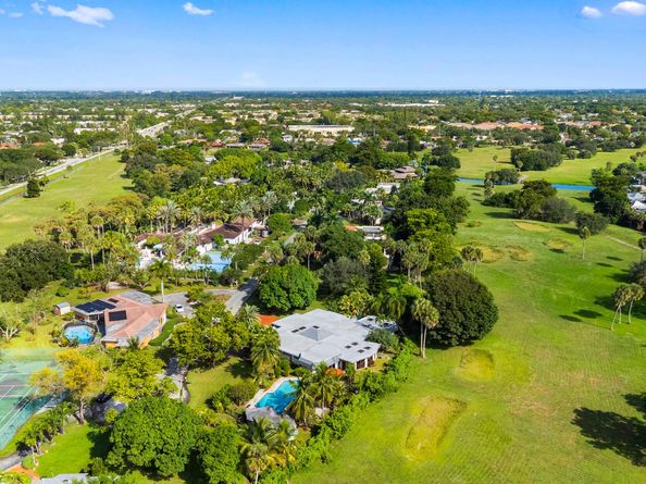 5104 White Oak Lane E, Tamarac FL 33319