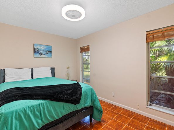 5104 White Oak Lane E, Tamarac FL 33319