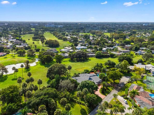 5104 White Oak Lane E, Tamarac FL 33319