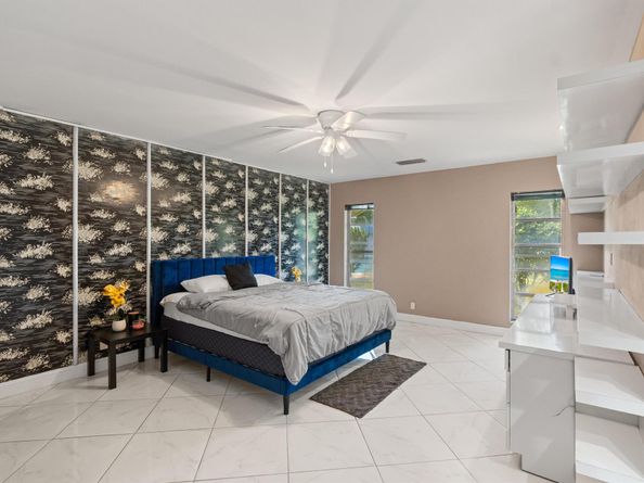 5104 White Oak Lane E, Tamarac FL 33319