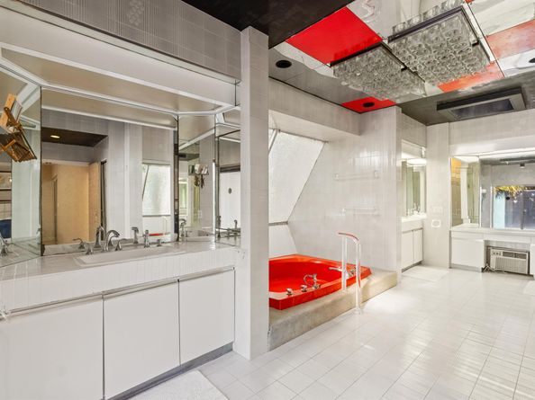 5104 White Oak Lane E, Tamarac FL 33319