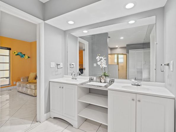 5104 White Oak Lane E, Tamarac FL 33319