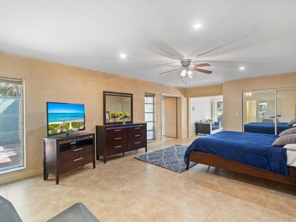 5104 White Oak Lane E, Tamarac FL 33319