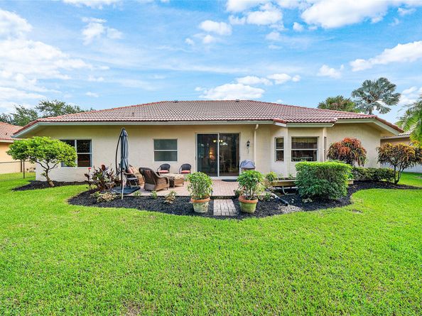 153 Kapok Cres, Royal Palm Beach FL 33411