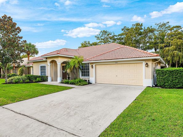 153 Kapok Cres, Royal Palm Beach FL 33411