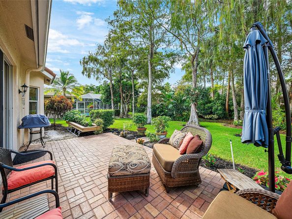 153 Kapok Cres, Royal Palm Beach FL 33411