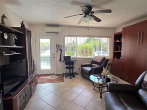 1030 SW 11th St 5m, Hallandale Beach FL 33009