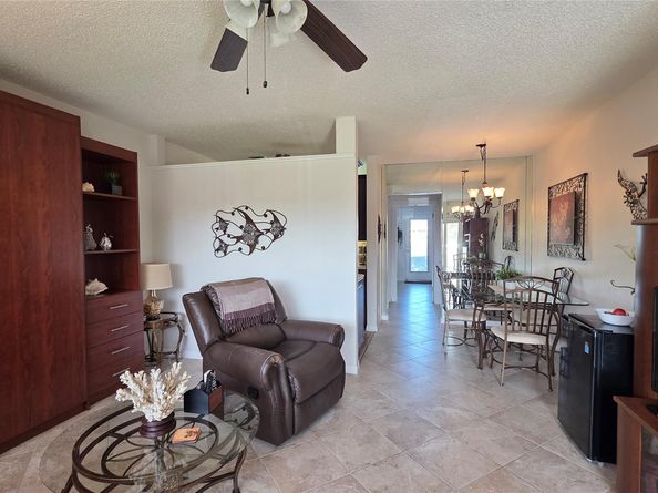 1030 SW 11th St 5m, Hallandale Beach FL 33009