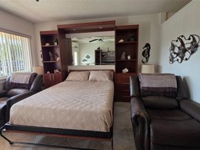 1030 SW 11th St 5m, Hallandale Beach FL 33009