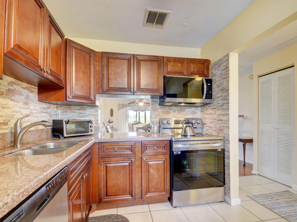 219 Lake Meryl Drive, West Palm Beach FL 33411