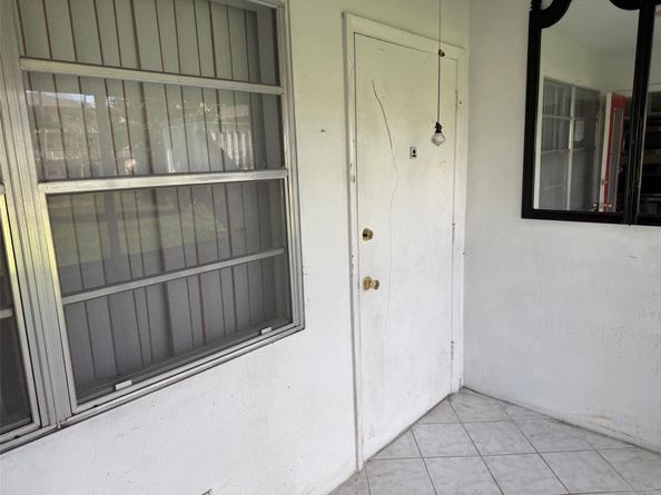 5300 Washington St 118, Hollywood FL 33021