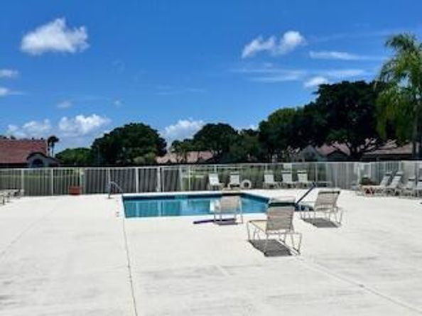 6029 Parkwalk Drive, Boynton Beach FL 33472