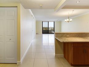 2500 Parkview Dr 1710, Hallandale Beach FL 33009