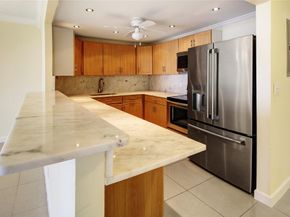 2500 Parkview Dr 1710, Hallandale Beach FL 33009