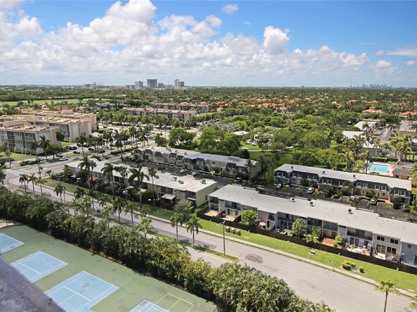 2500 Parkview Dr 1710, Hallandale Beach FL 33009