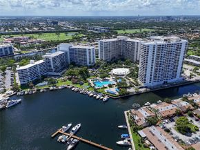 2500 Parkview Dr 1710, Hallandale Beach FL 33009