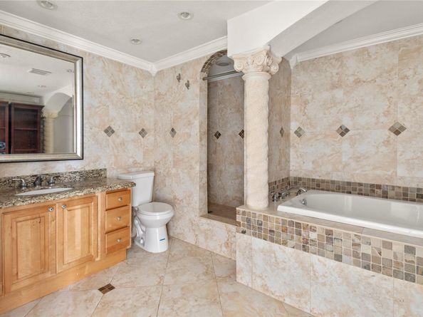 3900 Oaks Clubhouse Dr 507, Pompano Beach FL 33069