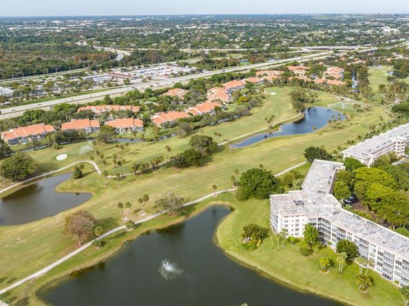 3900 Oaks Clubhouse Dr 507, Pompano Beach FL 33069