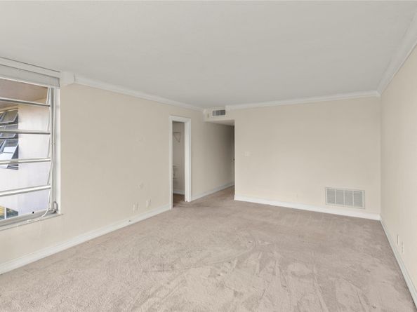 3900 Oaks Clubhouse Dr 507, Pompano Beach FL 33069