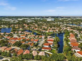 13400 NW 5th Ct, Plantation FL 33325