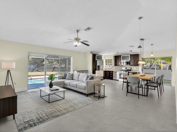 13400 NW 5th Ct, Plantation FL 33325