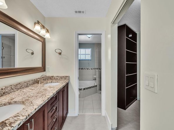 13400 NW 5th Ct, Plantation FL 33325