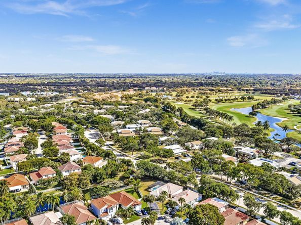 13400 NW 5th Ct, Plantation FL 33325