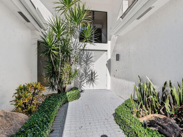 7567 Rexford Road, Boca Raton FL 33434