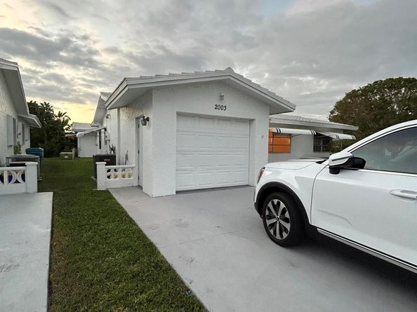 2003 SW 18th St Street, Boynton Beach FL 33426