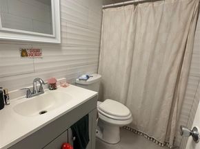 9235A Lagoon Pl 310, Davie FL 33324