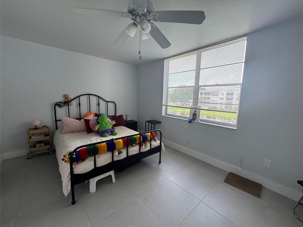 9235A Lagoon Pl 310, Davie FL 33324
