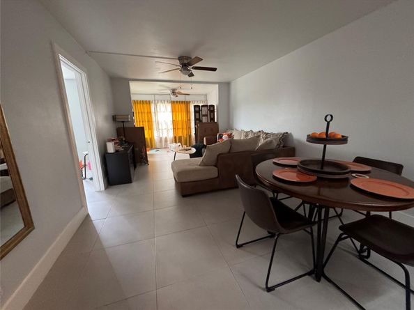 9235A Lagoon Pl 310, Davie FL 33324