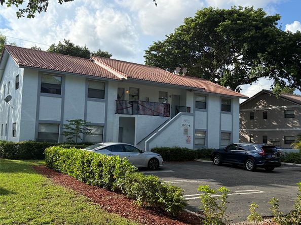 3700 NW 116th Ter, Coral Springs FL 33065