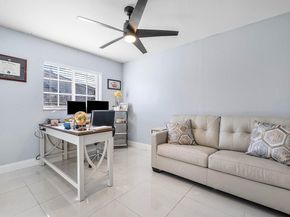 9040 NW 20th St, Pembroke Pines FL 33024