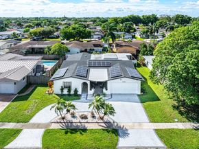 9040 NW 20th St, Pembroke Pines FL 33024