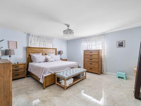 9040 NW 20th St, Pembroke Pines FL 33024