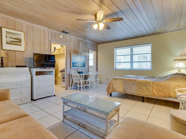 30 Andrews Ave 23C, Delray Beach FL 33483