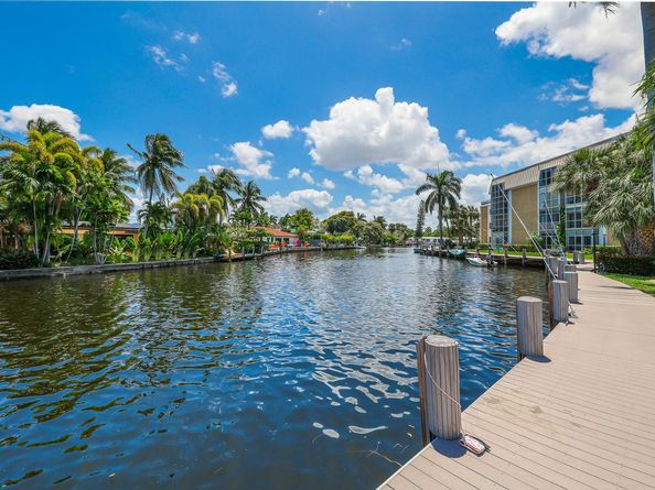 3010 NE 16th Ave 405, Oakland Park FL 33334