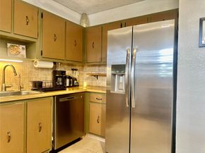 3010 NE 16th Ave 405, Oakland Park FL 33334