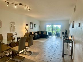 3010 NE 16th Ave 405, Oakland Park FL 33334