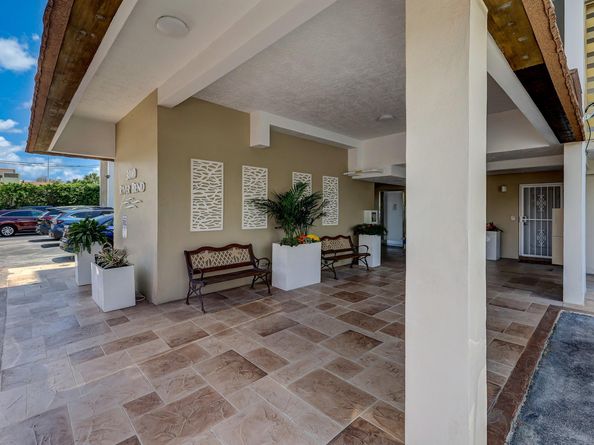 3010 NE 16th Ave 405, Oakland Park FL 33334