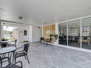 3010 NE 16th Ave 405, Oakland Park FL 33334